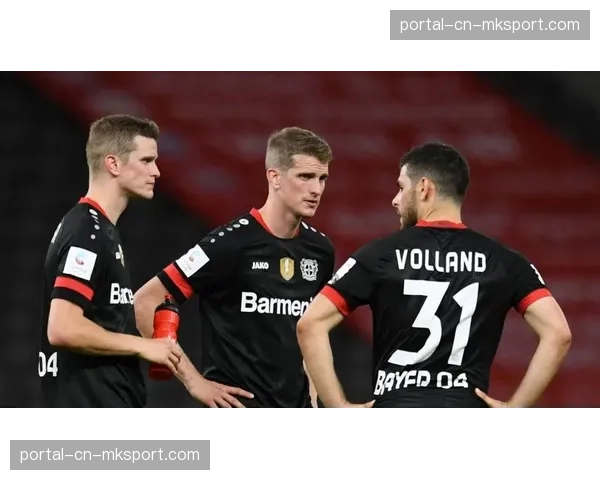 多特蒙德vs勒沃库森：科瓦奇实用主义对阵尤尔曼德攻势足球